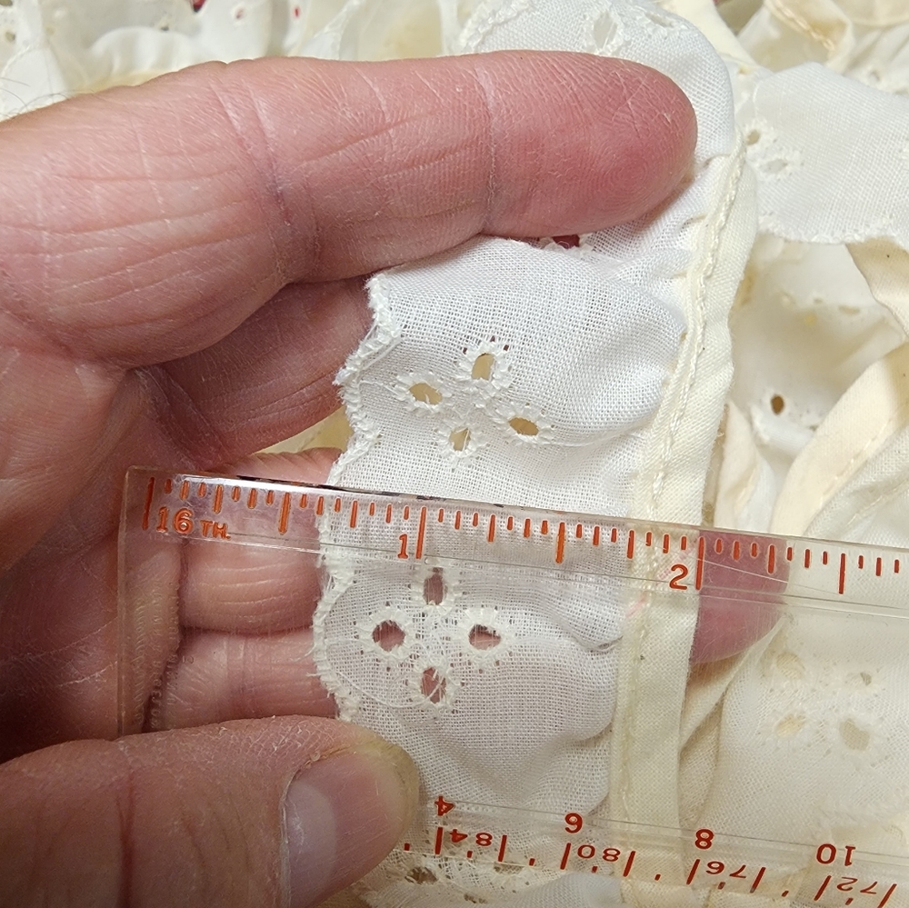 Eyelet lace